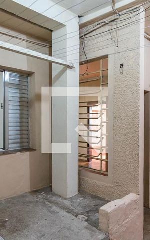 Casa à venda com 180m², 5 quartos e 1 vaga Casa à venda com 180m², 5 quartos e 1 vagaÁrea externa
