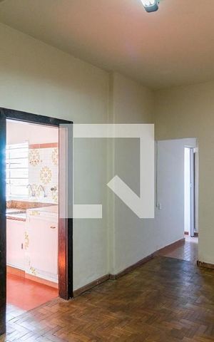 Casa à venda com 180m², 5 quartos e 1 vaga Casa à venda com 180m², 5 quartos e 1 vagaSala