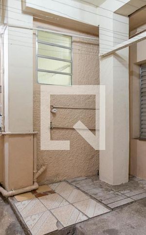 Casa à venda com 180m², 5 quartos e 1 vaga Casa à venda com 180m², 5 quartos e 1 vagaÁrea externa
