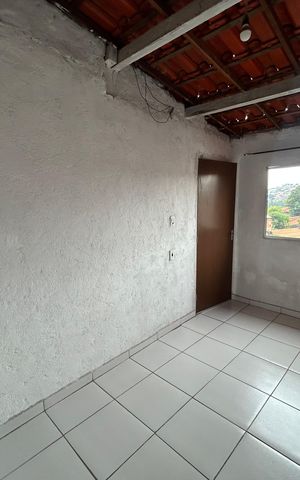 Casa à venda com 64m², 4 quartos e 2 vagas