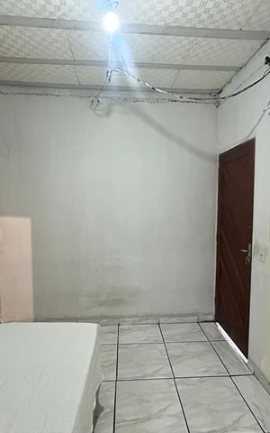 Casa à venda com 64m², 4 quartos e 2 vagas
