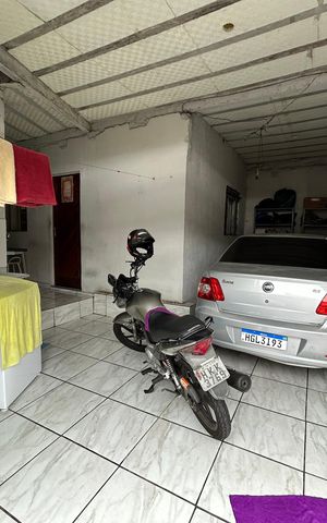 Casa à venda com 64m², 4 quartos e 2 vagas