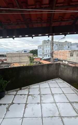 Casa à venda com 64m², 4 quartos e 2 vagas