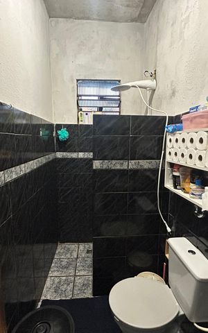 Casa à venda com 64m², 4 quartos e 2 vagas