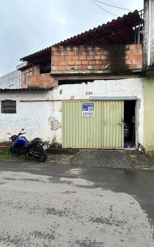Casa à venda com 64m², 4 quartos e 2 vagas
