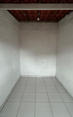 Casa à venda com 64m², 4 quartos e 2 vagas