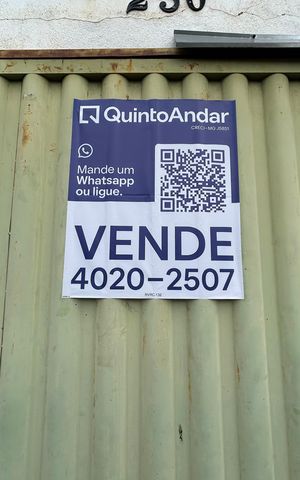 Casa à venda com 64m², 4 quartos e 2 vagas