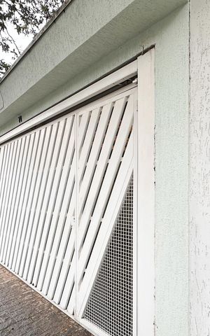 Casa para alugar com 144m², 2 quartos e 2 vagas Casa para alugar com 144m², 2 quartos e 2 vagasFachada