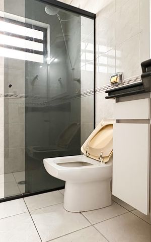 Casa para alugar com 144m², 2 quartos e 2 vagas Casa para alugar com 144m², 2 quartos e 2 vagasBanheiro Social