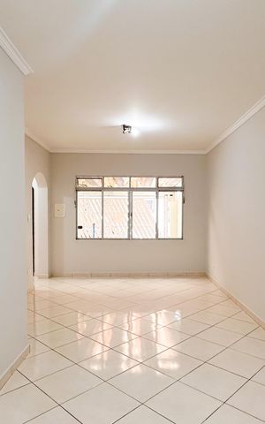 Casa para alugar com 144m², 2 quartos e 2 vagas Casa para alugar com 144m², 2 quartos e 2 vagasSala