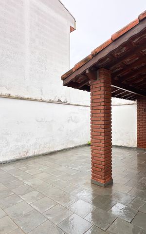 Casa para alugar com 144m², 2 quartos e 2 vagas Casa para alugar com 144m², 2 quartos e 2 vagasChurrasqueira