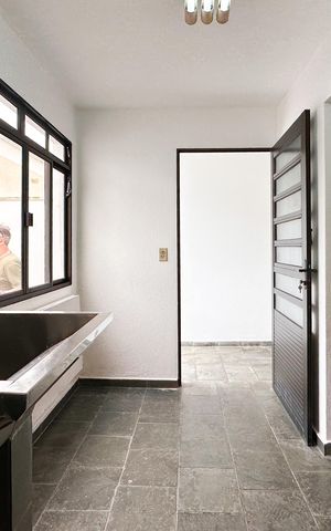 Casa para alugar com 144m², 2 quartos e 2 vagas Casa para alugar com 144m², 2 quartos e 2 vagasÁrea de Serviço