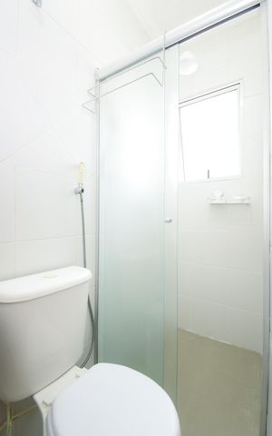 Casa de condomínio para alugar com 80m², 3 quartos e 2 vagasBanheiro da Suíte