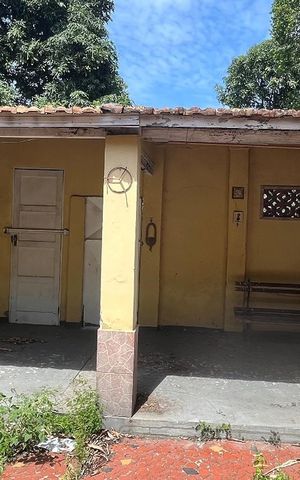 Casa à venda com 140m², 2 quartos e 4 vagas Casa à venda com 140m², 2 quartos e 4 vagasÁrea externa