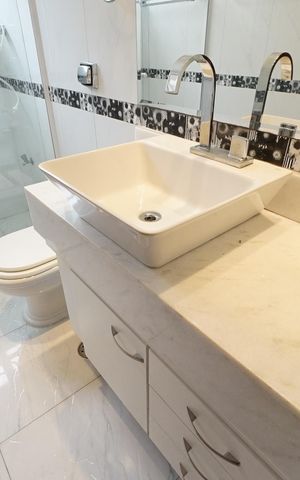 Casa para alugar com 270m², 2 quartos e 1 vagaBanheiro