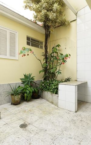Casa para alugar com 270m², 2 quartos e 1 vagaÁrea de Serviço