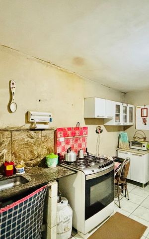 Casa à venda com 59m², 3 quartos e 2 vagas Casa à venda com 59m², 3 quartos e 2 vagasCozinha