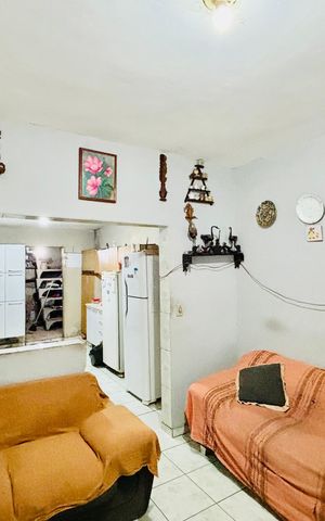 Casa à venda com 59m², 3 quartos e 2 vagas Casa à venda com 59m², 3 quartos e 2 vagasSala