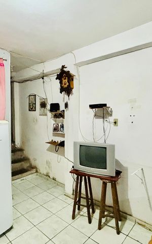 Casa à venda com 59m², 3 quartos e 2 vagas Casa à venda com 59m², 3 quartos e 2 vagasSala