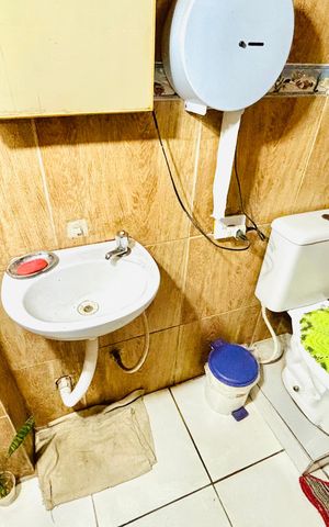 Casa à venda com 59m², 3 quartos e 2 vagas Casa à venda com 59m², 3 quartos e 2 vagasBanheiro 1