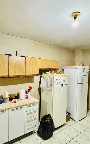 Casa à venda com 59m², 3 quartos e 2 vagas Casa à venda com 59m², 3 quartos e 2 vagasCozinha
