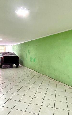 Casa à venda com 300m², 3 quartos e 7 vagas Casa à venda com 300m², 3 quartos e 7 vagasGaragem