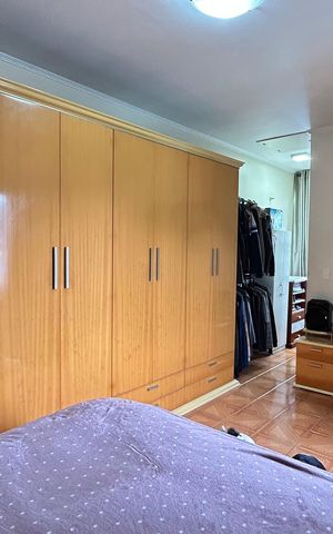 Casa à venda com 300m², 3 quartos e 7 vagas Casa à venda com 300m², 3 quartos e 7 vagasQuarto Suíte