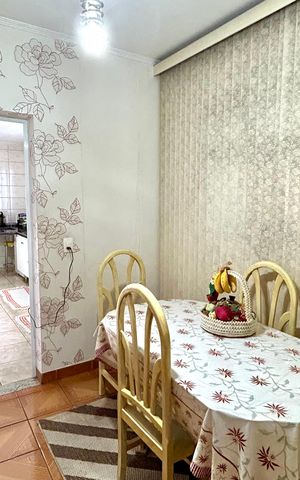 Casa à venda com 300m², 3 quartos e 7 vagas Casa à venda com 300m², 3 quartos e 7 vagasCopa