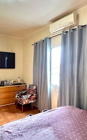 Casa à venda com 300m², 3 quartos e 7 vagas Casa à venda com 300m², 3 quartos e 7 vagasQuarto Suíte