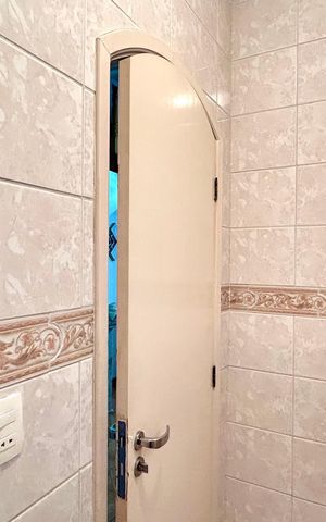Casa à venda com 300m², 3 quartos e 7 vagas Casa à venda com 300m², 3 quartos e 7 vagasBanheiro 2