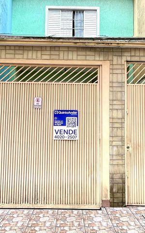 Casa à venda com 300m², 3 quartos e 7 vagas Casa à venda com 300m², 3 quartos e 7 vagasPlaca instalada na fachada do imóvel