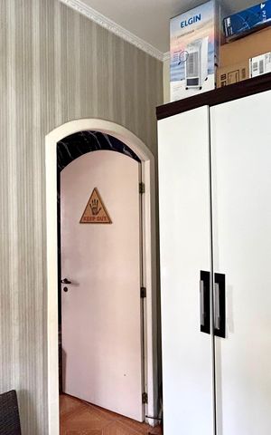 Casa à venda com 300m², 3 quartos e 7 vagas Casa à venda com 300m², 3 quartos e 7 vagasSala de TV