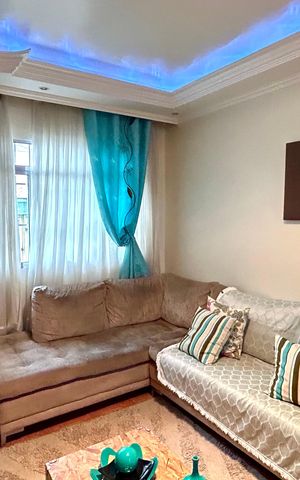 Casa à venda com 300m², 3 quartos e 7 vagas Casa à venda com 300m², 3 quartos e 7 vagasSala