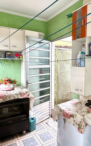 Casa à venda com 300m², 3 quartos e 7 vagas Casa à venda com 300m², 3 quartos e 7 vagasÁrea de Serviço