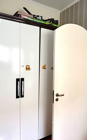 Casa à venda com 300m², 3 quartos e 7 vagas Casa à venda com 300m², 3 quartos e 7 vagasSala de TV