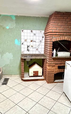 Casa à venda com 300m², 3 quartos e 7 vagas Casa à venda com 300m², 3 quartos e 7 vagasGaragem