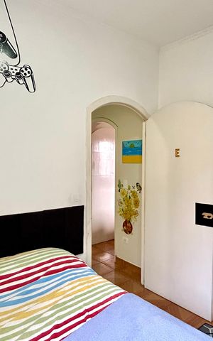 Casa à venda com 300m², 3 quartos e 7 vagas Casa à venda com 300m², 3 quartos e 7 vagasQuarto 1