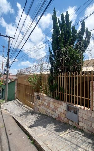 Apartamento à venda com 220m², 3 quartos e 3 vagas Apartamento à venda com 220m², 3 quartos e 3 vagasVista da Rua