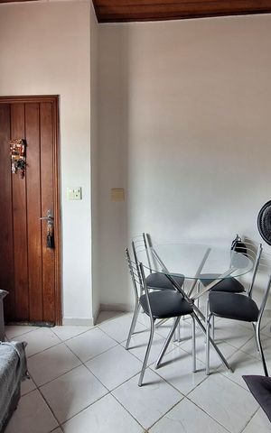 Casa para alugar com 60m², 2 quartos e 1 vaga Casa para alugar com 60m², 2 quartos e 1 vagaSala