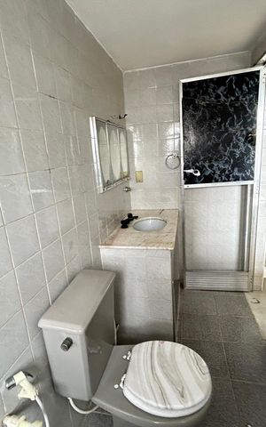 Casa para alugar com 62m², 2 quartos e sem vagaBanheiro