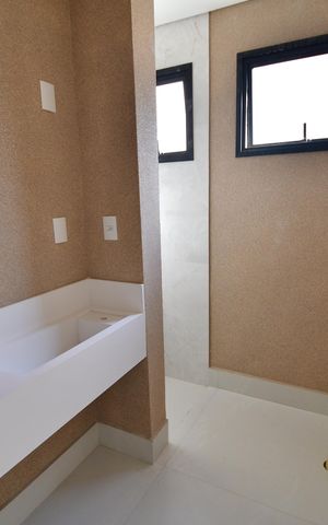 Casa à venda com 225m², 3 quartos e 4 vagasBanheiro