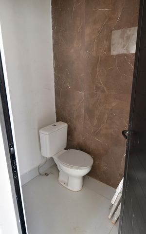 Casa à venda com 225m², 3 quartos e 4 vagasBanheiro de serviço