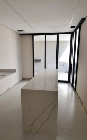 Casa à venda com 225m², 3 quartos e 4 vagasBanheiro