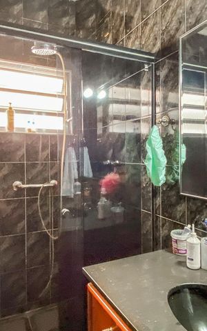 Casa à venda com 160m², 3 quartos e 4 vagasBanheiro da Suíte