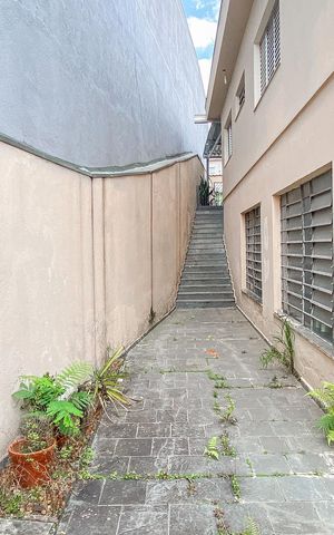 Casa à venda com 160m², 3 quartos e 4 vagasQuintal 