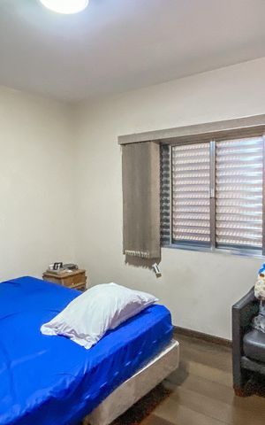 Casa à venda com 160m², 3 quartos e 4 vagasSuite 