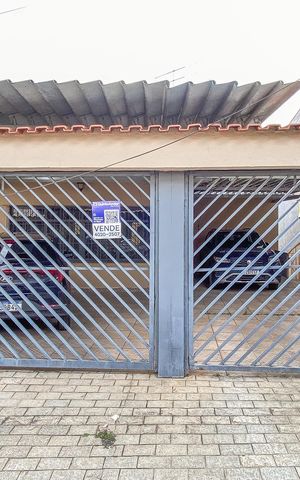 Casa à venda com 160m², 3 quartos e 4 vagasFachada 