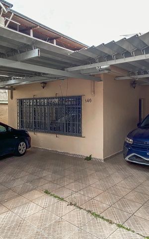 Casa à venda com 160m², 3 quartos e 4 vagasGaragem 