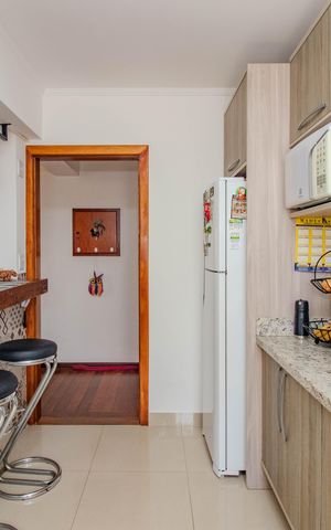 Apartamento à venda com 121m², 3 quartos e 2 vagas Apartamento à venda com 121m², 3 quartos e 2 vagasCozinha e Área de Serviço