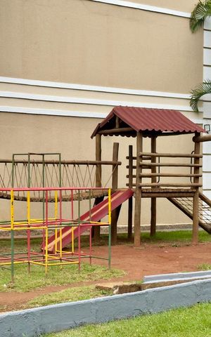 Casa de condomínio para alugar com 42m², 2 quartos e 1 vaga Casa de condomínio para alugar com 42m², 2 quartos e 1 vagaPlayground